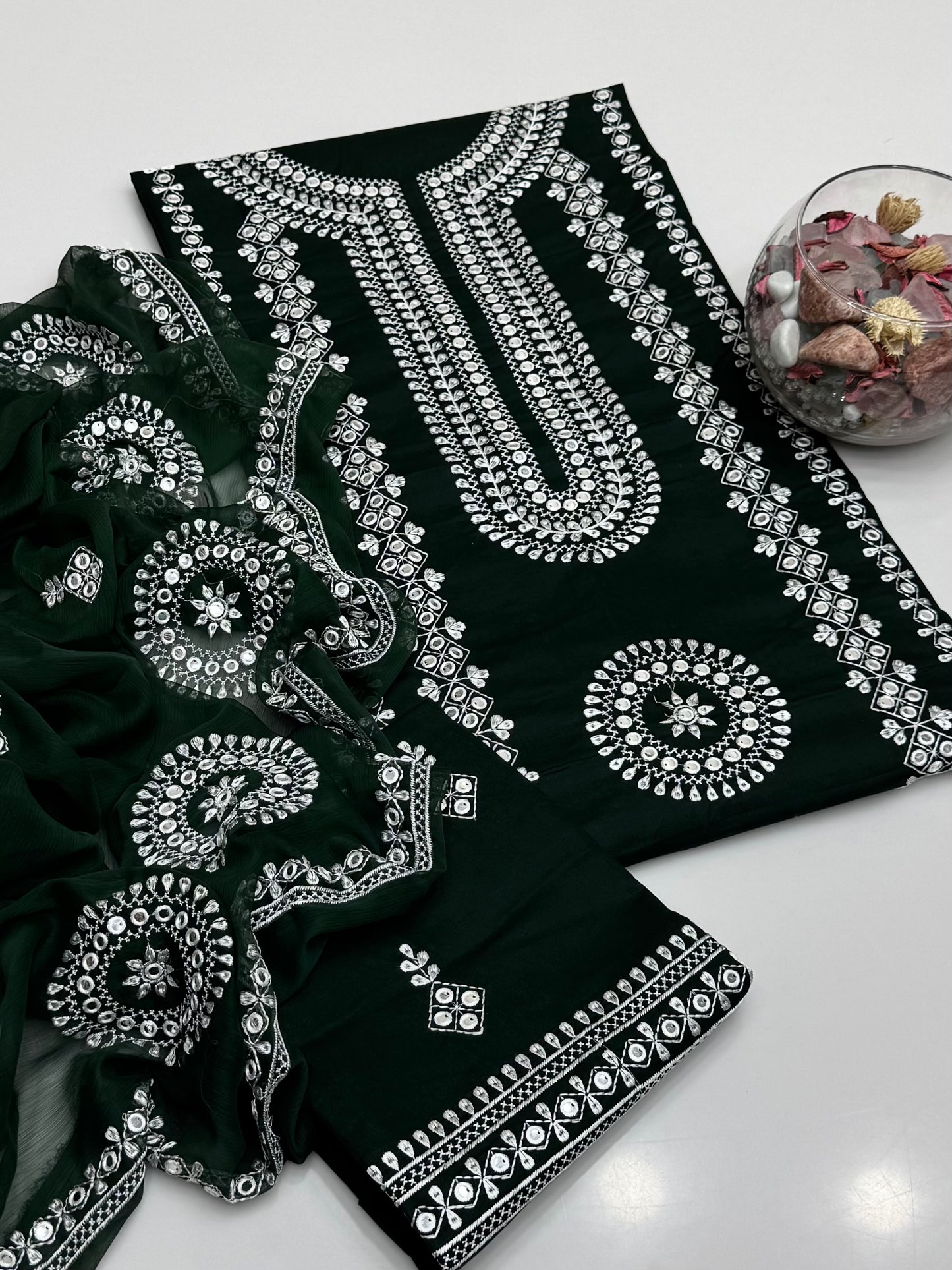 Computer 9mm Embroidery On Pure Lawn 3pc Dress ๐