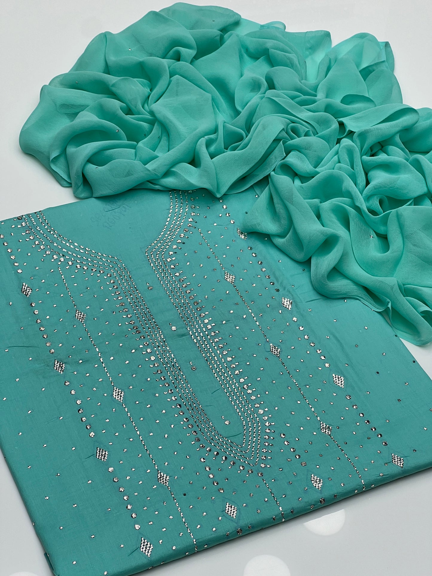 Barfi Mukesh On Pure Lawn 3pc Dress π