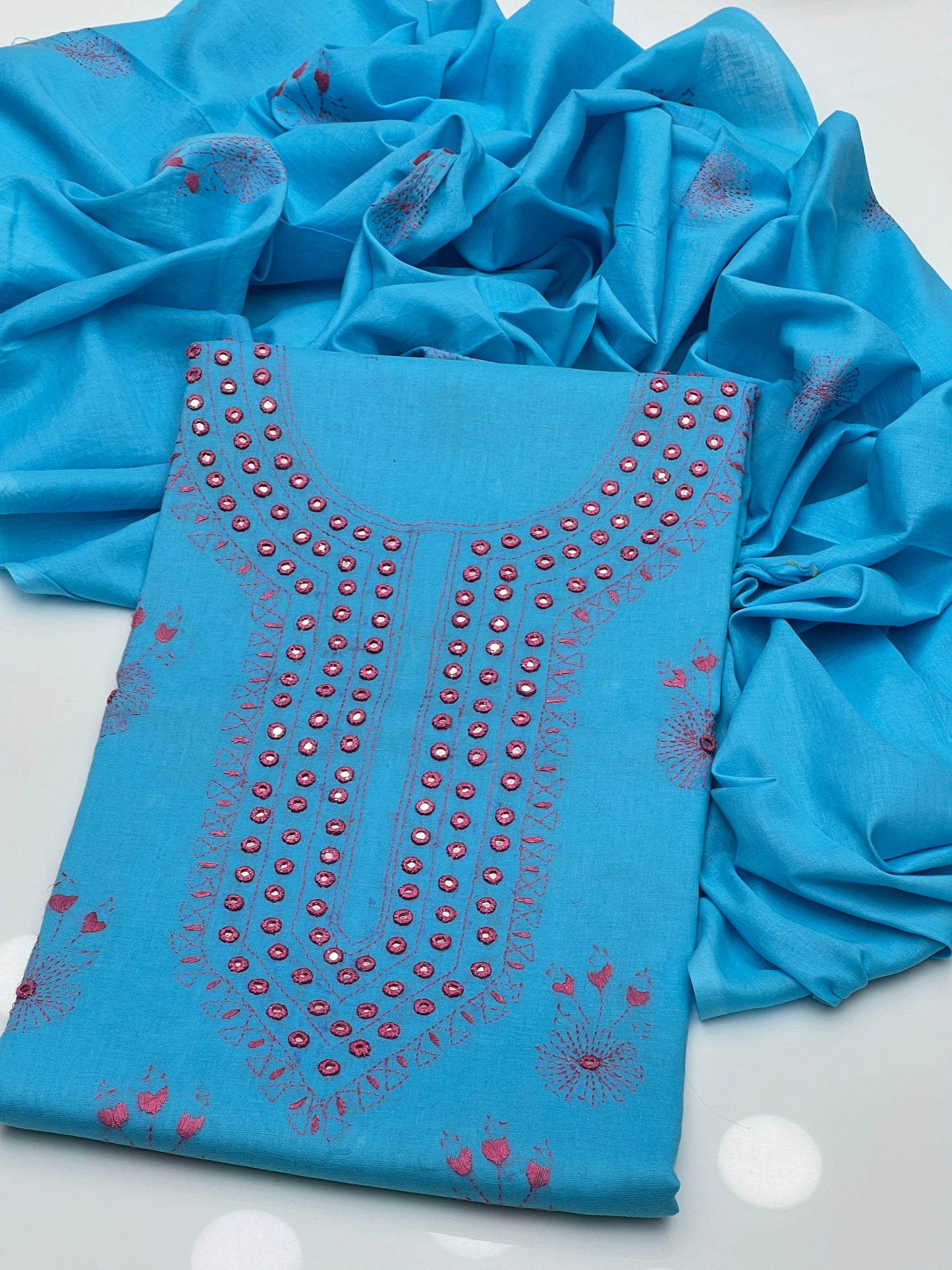 Kacha Tanka With Mirror Work On Lawn 3pc Suit With Lawn Dupatta 👗