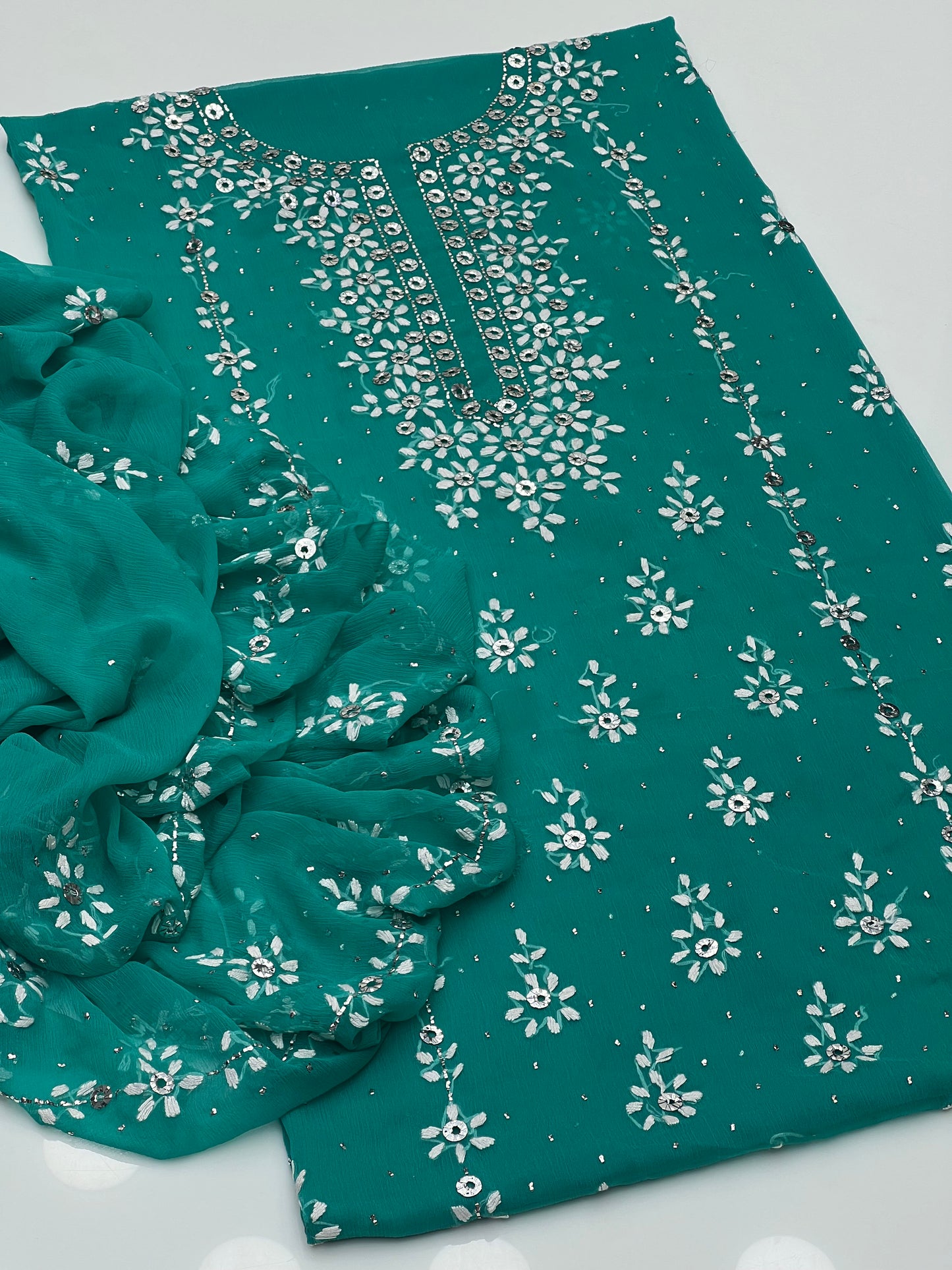 Handmade Pakka Tanka With Mukesh Work On Soft Krinkle Shifoon 2pc 👗