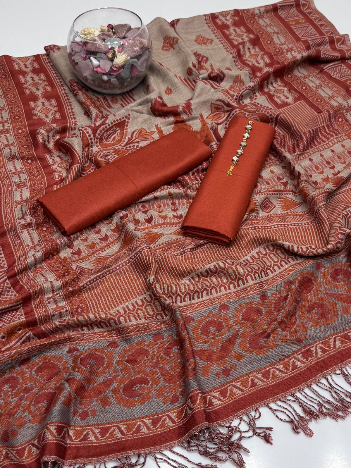 Winter’s Beautiful Pashmina Wool Shawl With Soft Dhanak Shirt Nd Trouser 3pc Dress 👗