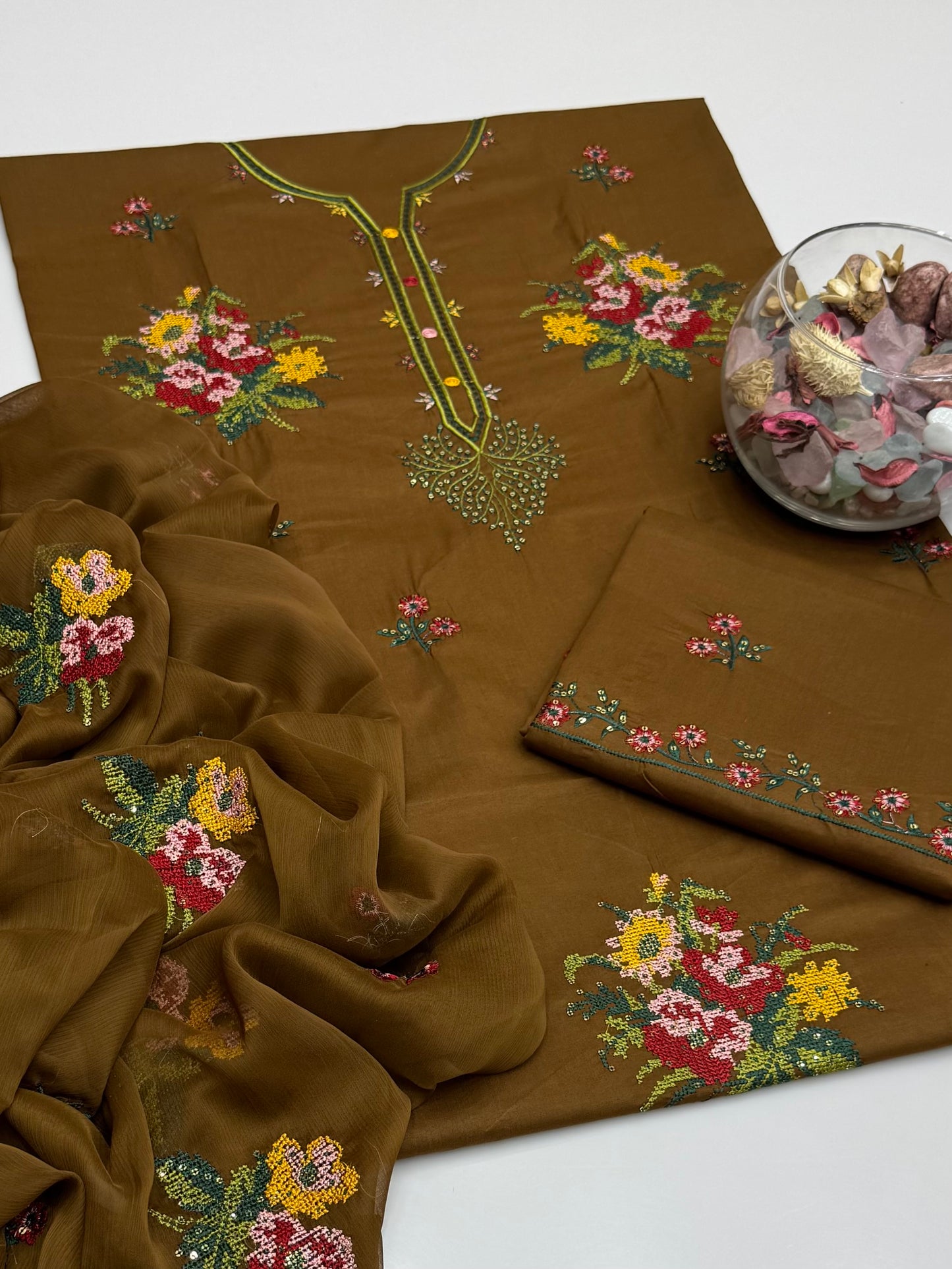 Computer Crosstich Sequence Embroidery On Pure Lawn 3pc Dress 👗