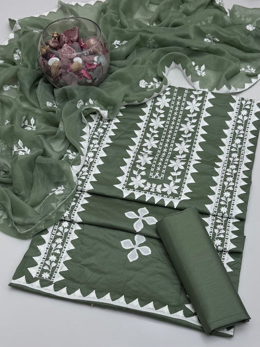 Computer Pakka With Handmade Applic Work On Pure Lawn 3pc Dress 👗