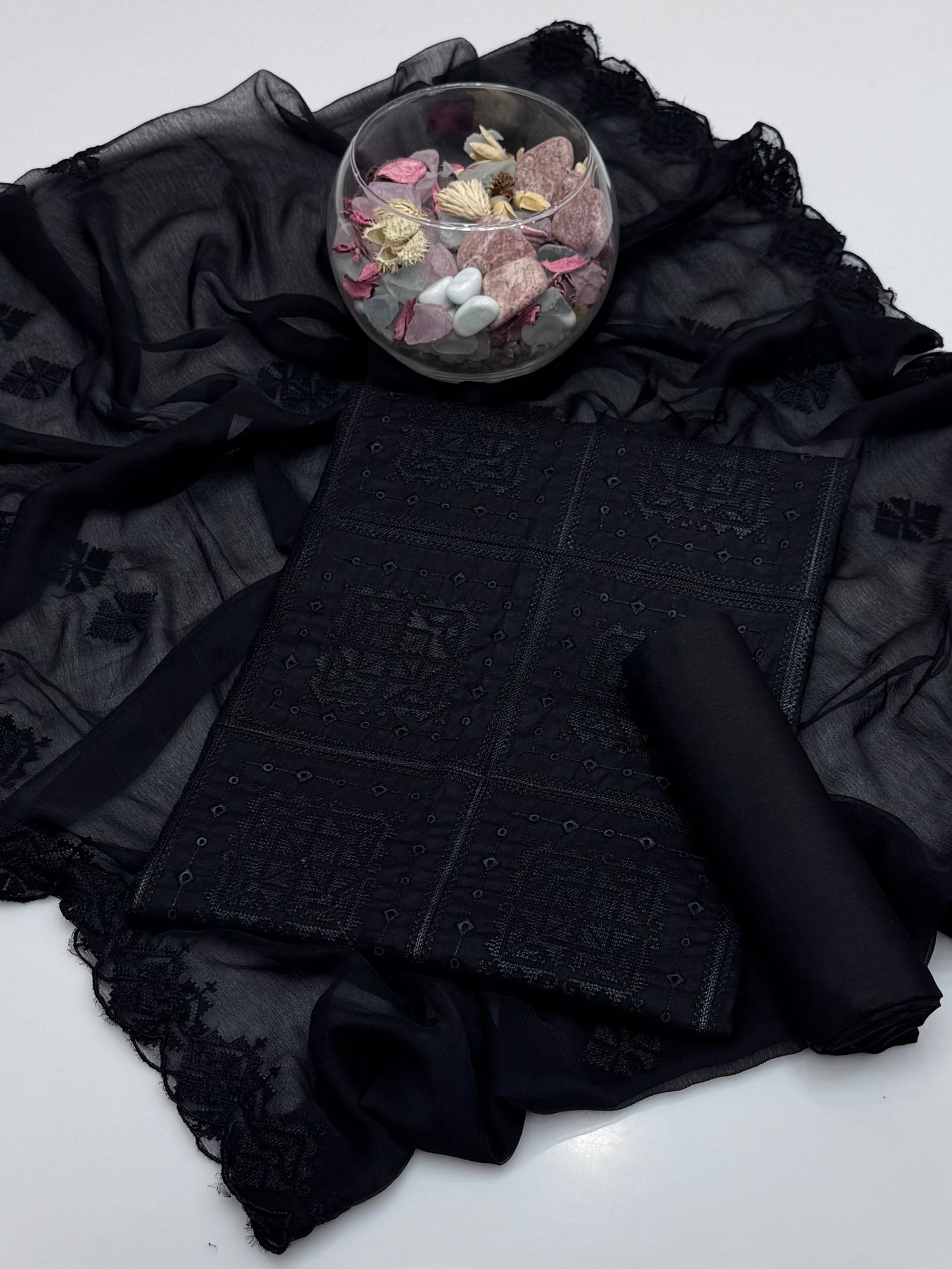 Computer Crosstich Boring Embroidery On Pure Lawn 3pc Dress 🖤