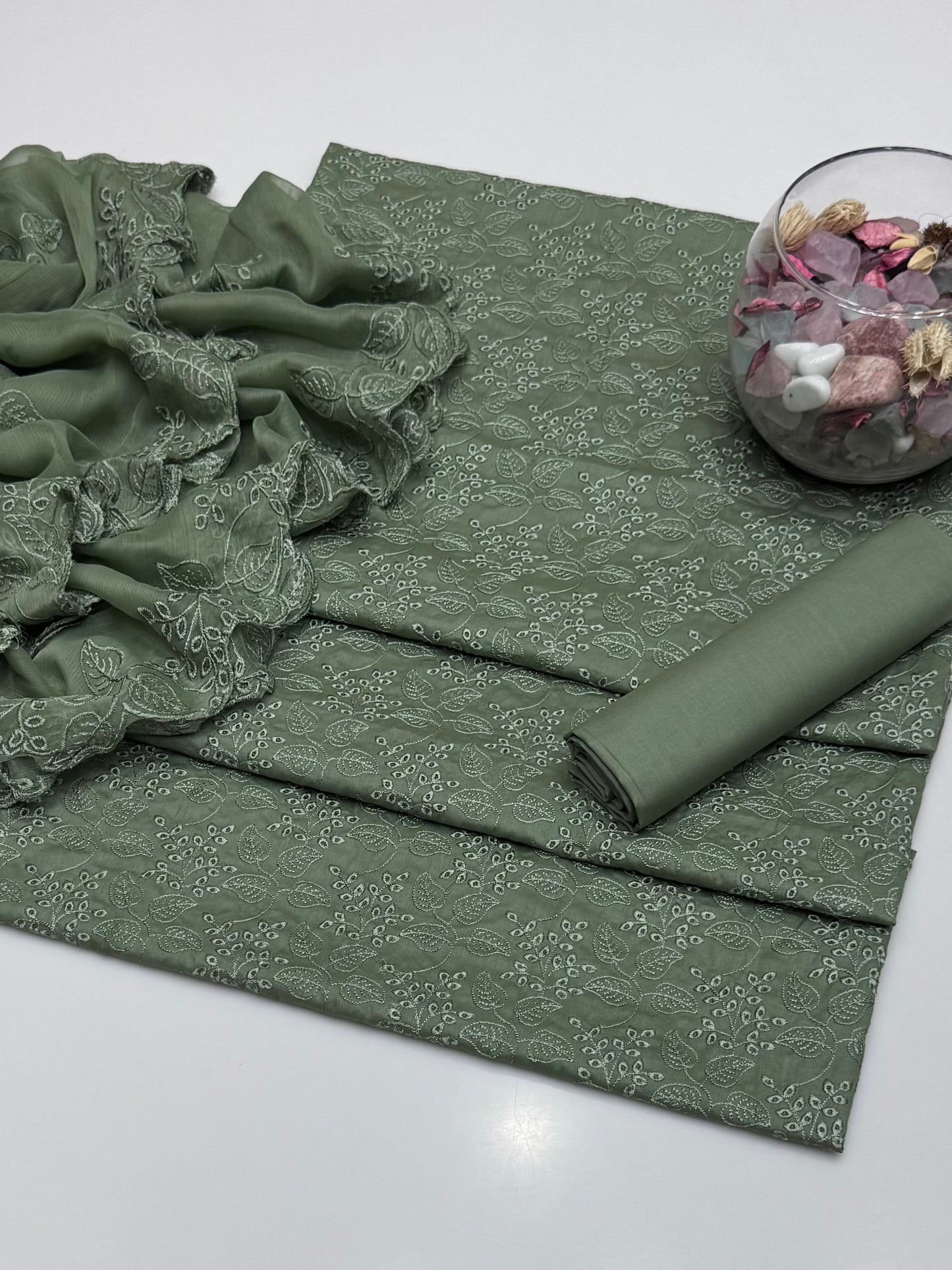 Computer Chicken Boring Embroidery On Pure Lawn 3pc Dress 👗