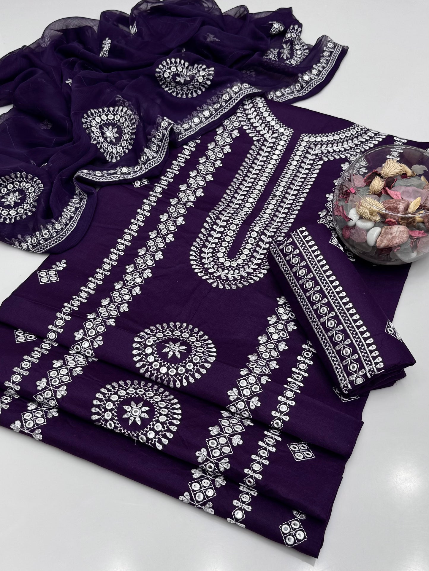 Computer 9mm Embroidery On Pure Lawn 3pc Dress 👗