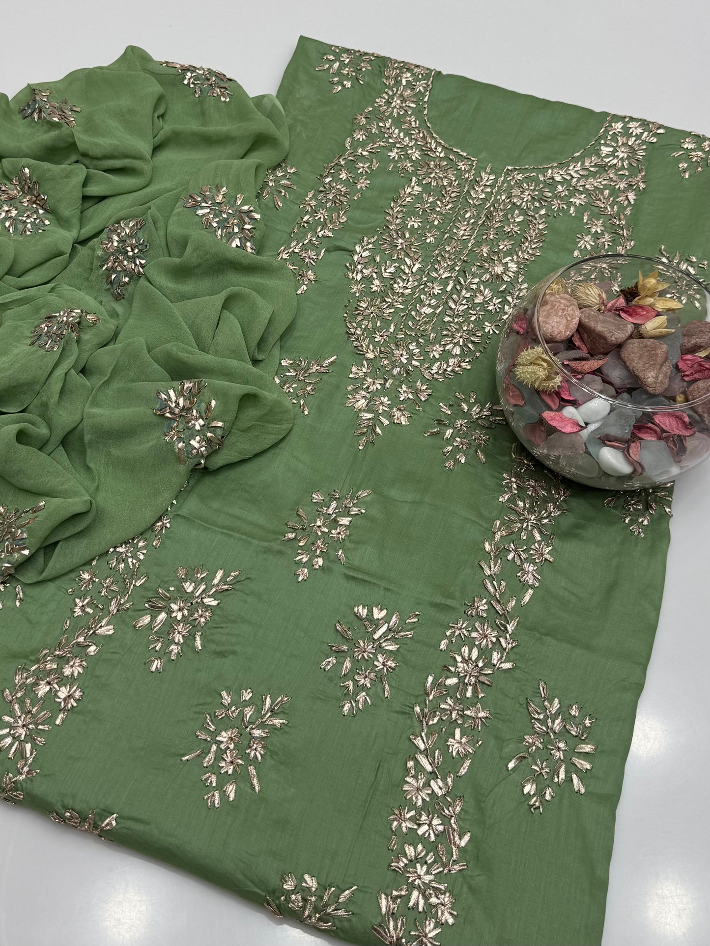 Handmade Lcd Gotta Work On Pure Lawn 3pc Dress 👗