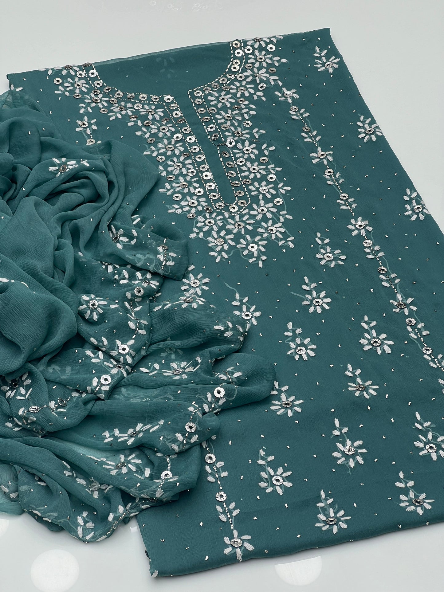 Handmade Pakka Tanka With Mukesh Work On Soft Krinkle Shifoon 2pc 👗