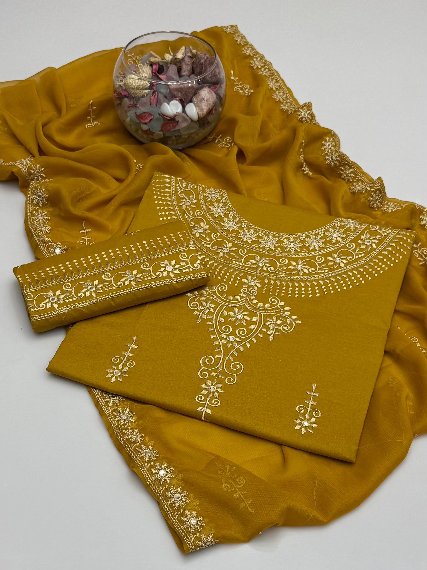 Computer 9mm Embroidery Shahi Design On Pure Lawn 3pc Dress 👗