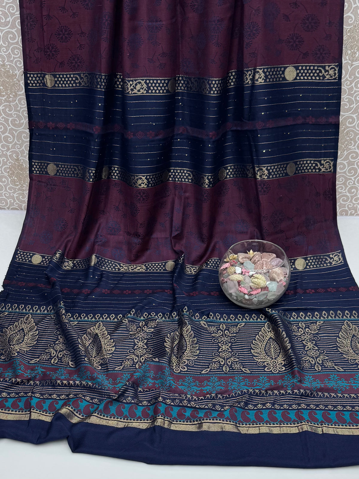 Acrylic Pashmina Jacquard Banarsi Shawl 😍
