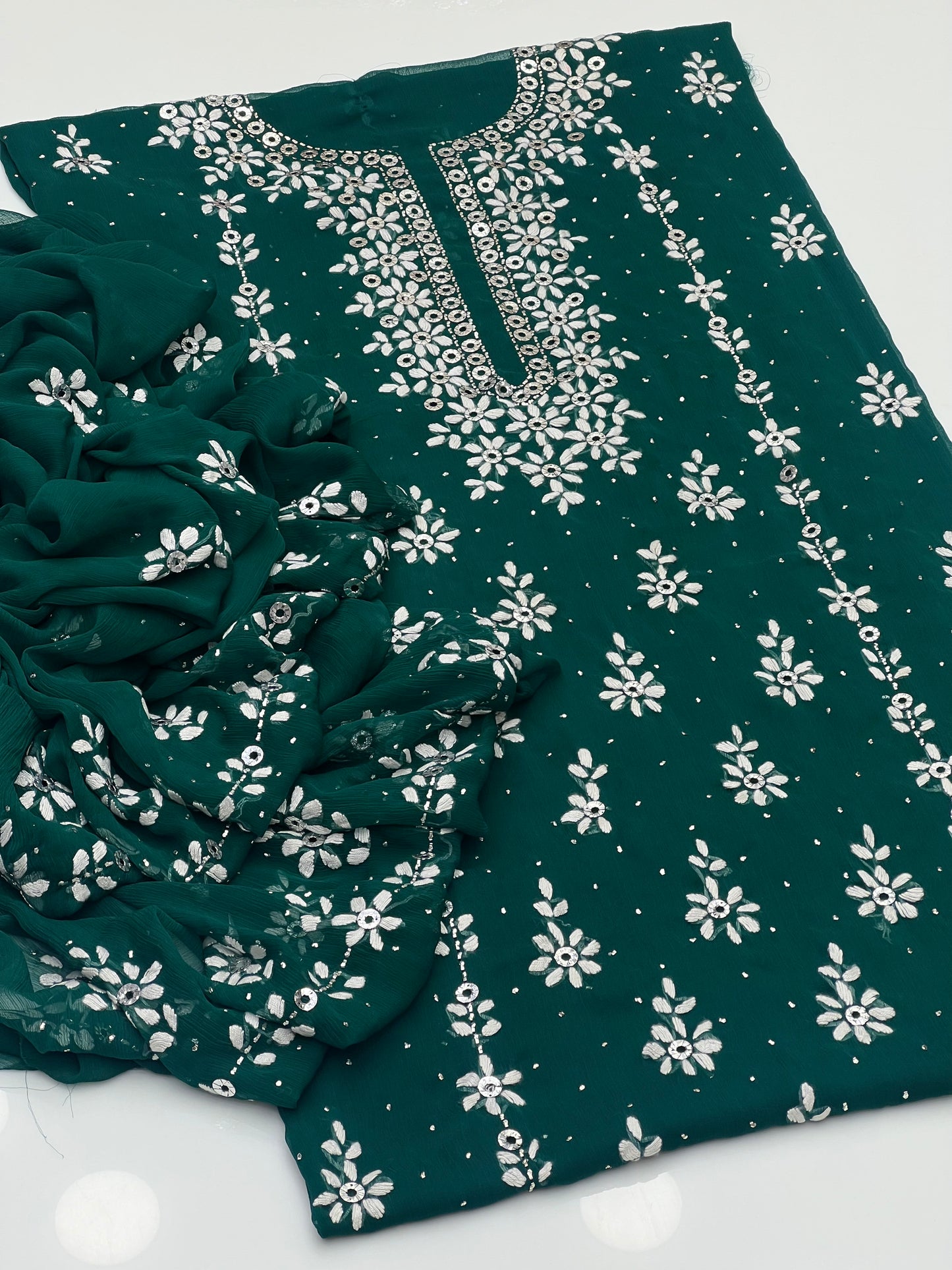 Handmade Pakka Tanka With Mukesh Work On Soft Krinkle Shifoon 2pc 👗