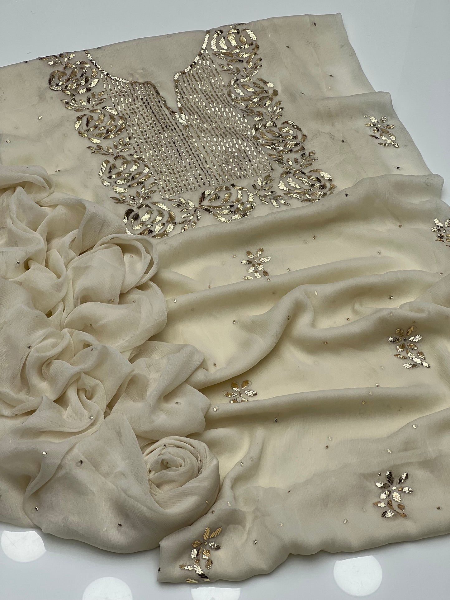 🎉Indian Mukesh On Soft Krinkle Shifoon🎉