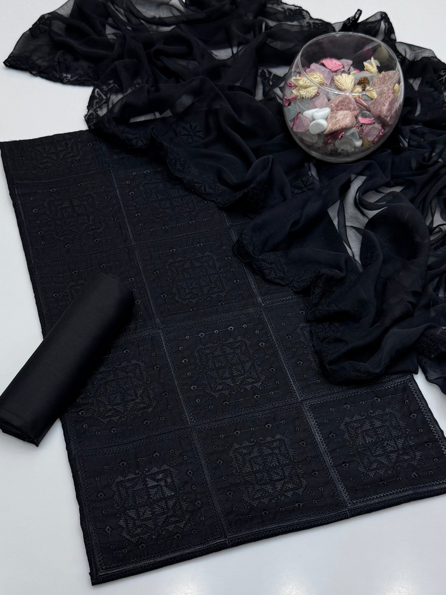 Computer Crosstich Boring Embroidery On Pure Lawn 3pc Dress 🖤