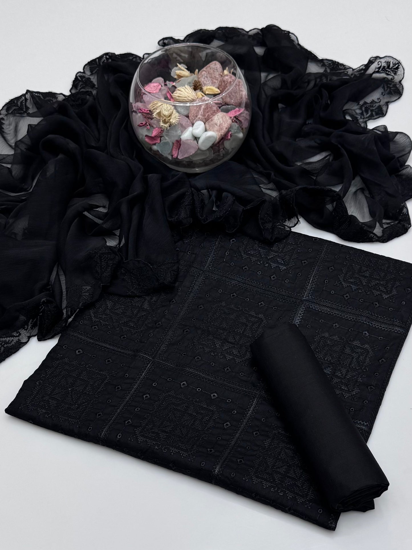 Computer Crosstich Boring Embroidery On Pure Lawn 3pc Dress 🖤
