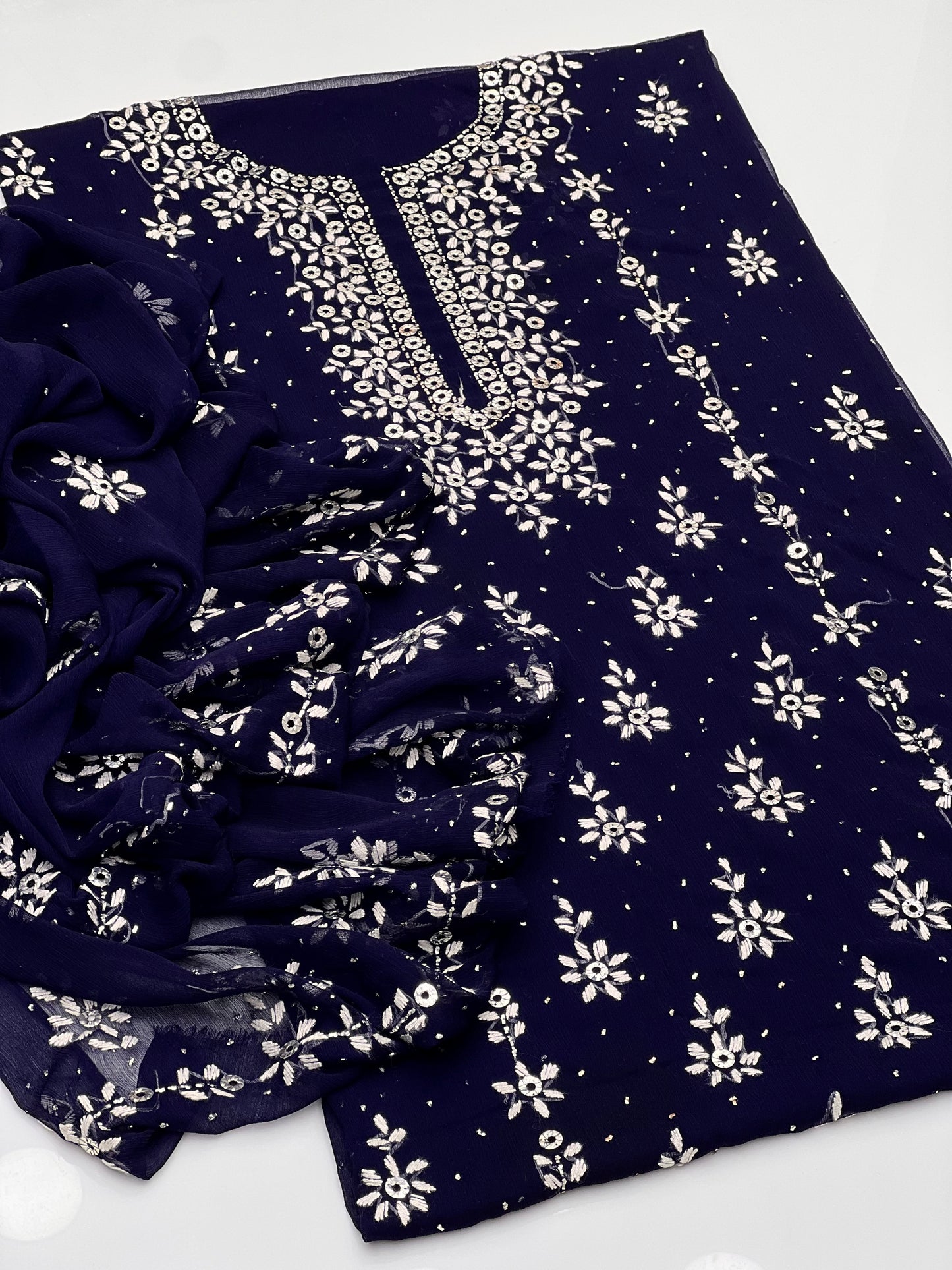 Handmade Pakka Tanka With Mukesh Work On Soft Krinkle Shifoon 2pc 👗