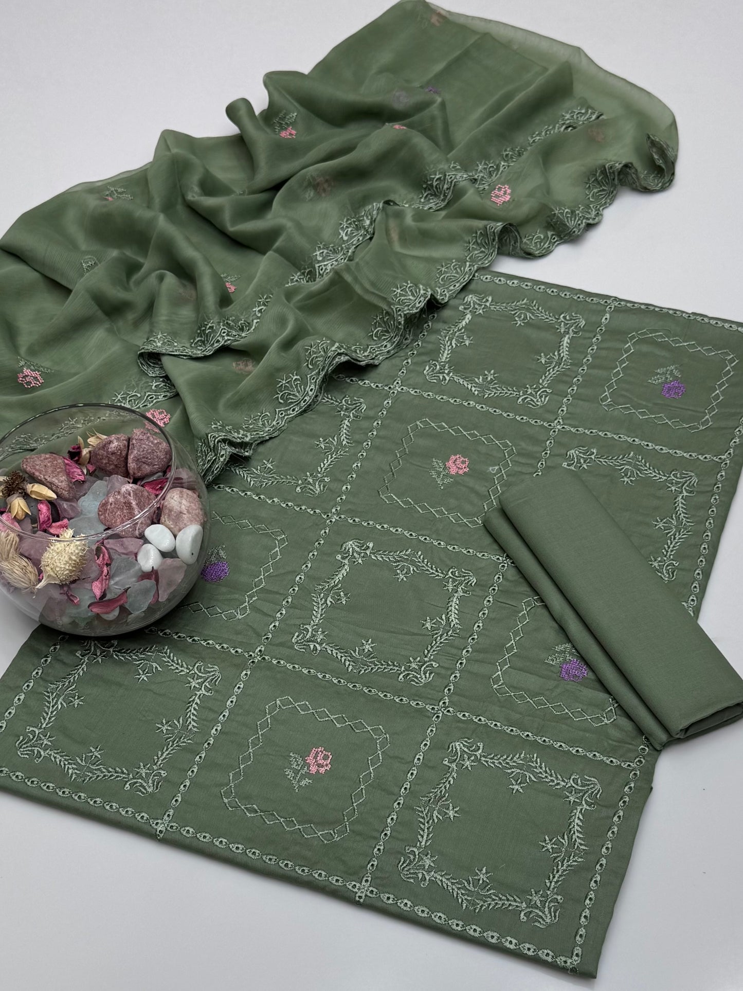 Computer Crosstich Boring Embroidery On Lawn 3pc Dress 👗