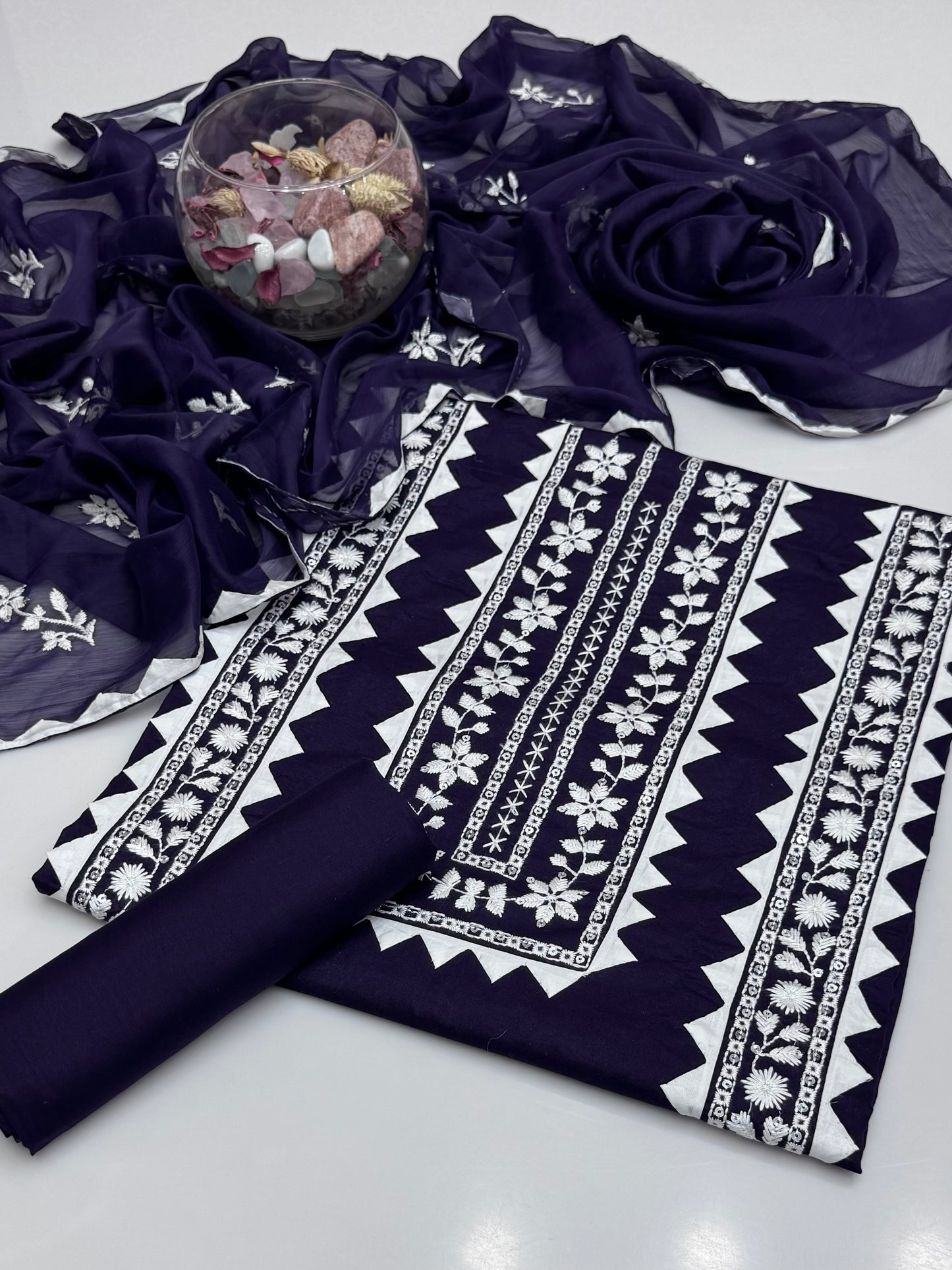Computer Pakka Sequence With Handmade Applic Embroidery On Pure Lawn 3pc Dress 👗