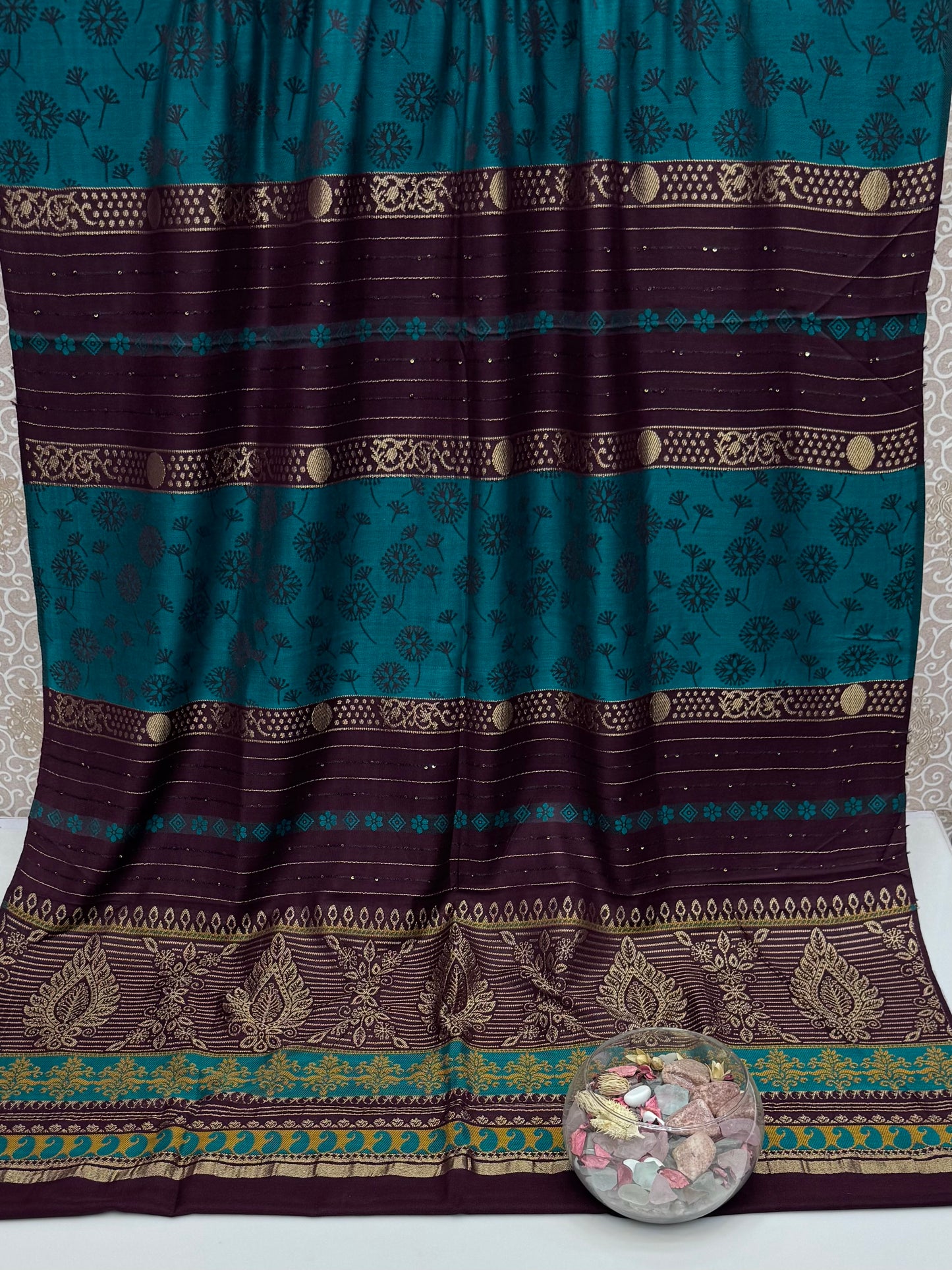 Acrylic Pashmina Jacquard Banarsi Shawl 😍