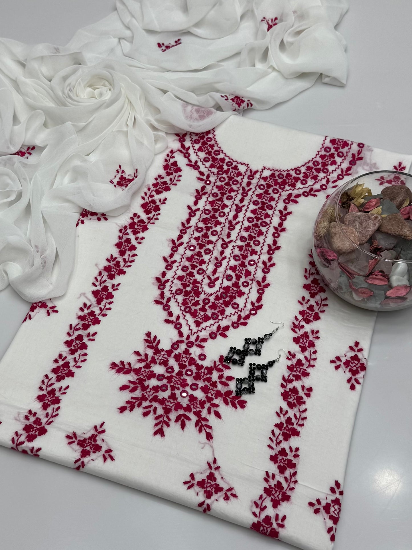 Handmade Pakka Tanka With Mirror Work On Pure Lawn 3pc Suit With Free Earrings 😍