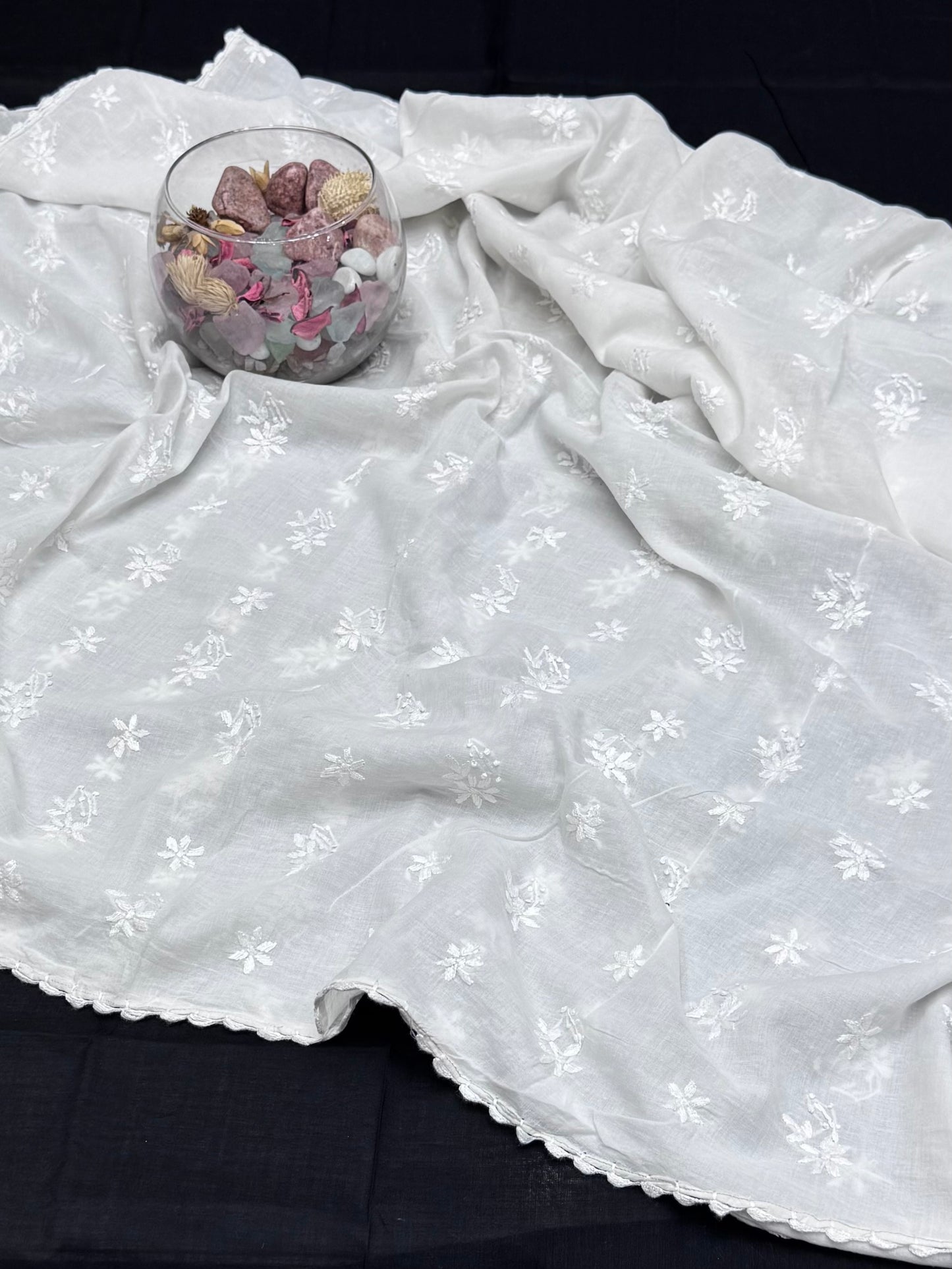 Pure Lawn Pakka Booti Jall Dupatta…