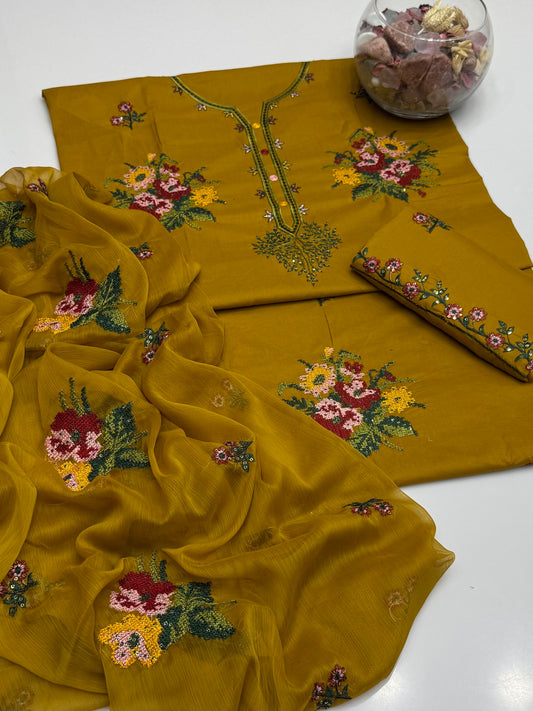 Computer Crosstich Sequence Embroidery On Pure Lawn 3pc Dress 👗