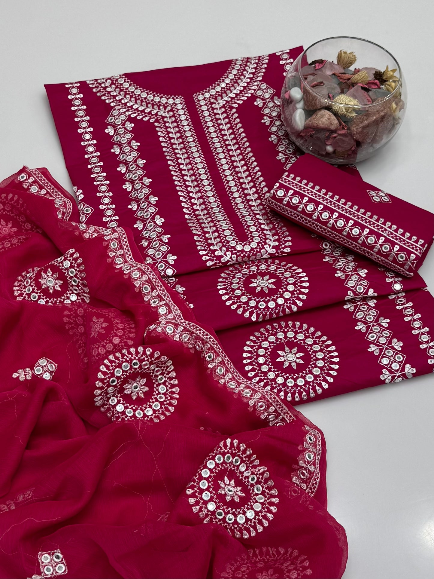 Computer 9mm Embroidery On Pure Lawn 3pc Dress 👗