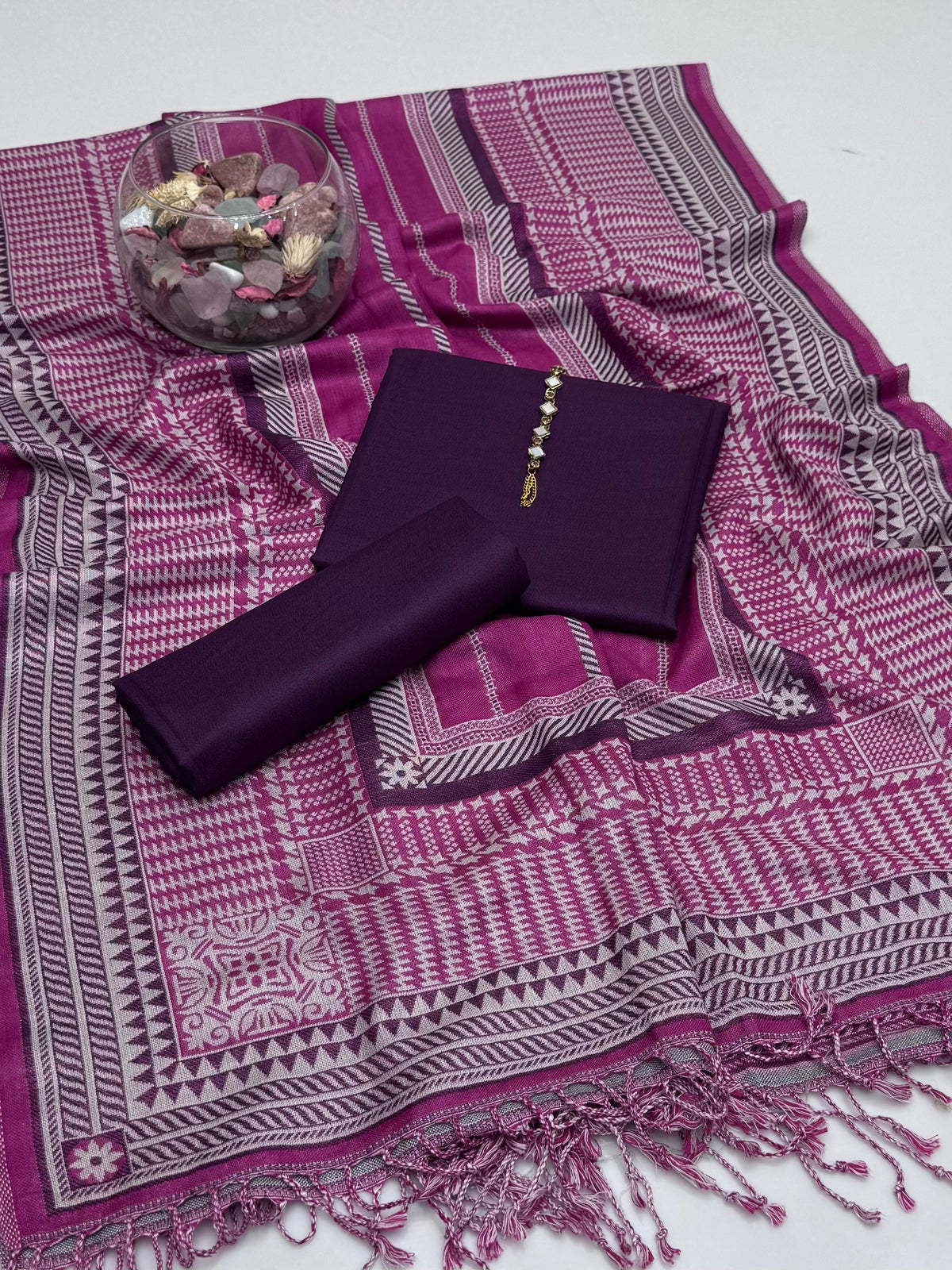 Winter’s Beautiful Pashmina Wool Shawl With Soft Dhanak Shirt Nd Trouser 3pc Dress 👗